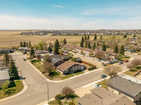 10 E Trent Rd W, Lethbridge, AB T1K 4N2