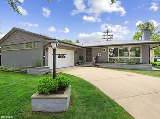 102 Scotdale Rd, La Grange Park, IL 60526