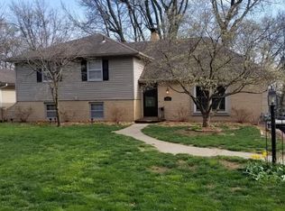 1814 Lovers Lane Ter, Saint Joseph, MO 64505