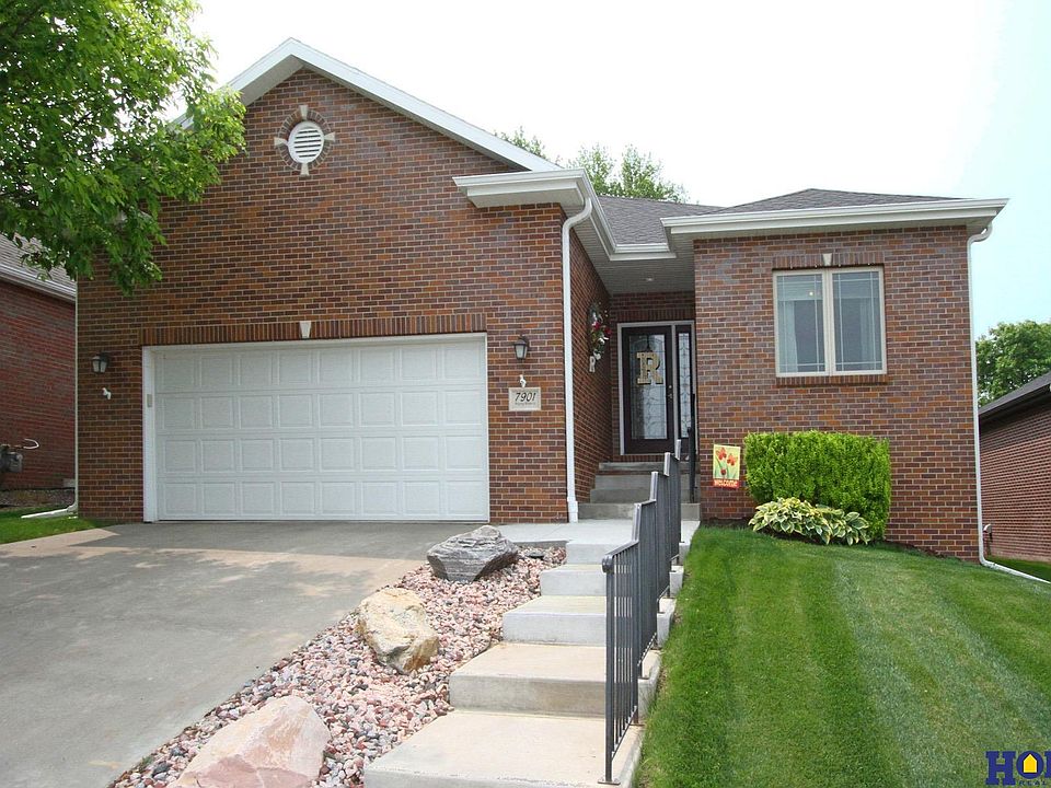 7901 Weeping Willow Ln, Lincoln, NE 68506 Zillow