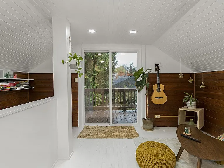 6162 E Burnside St — Photo 15
