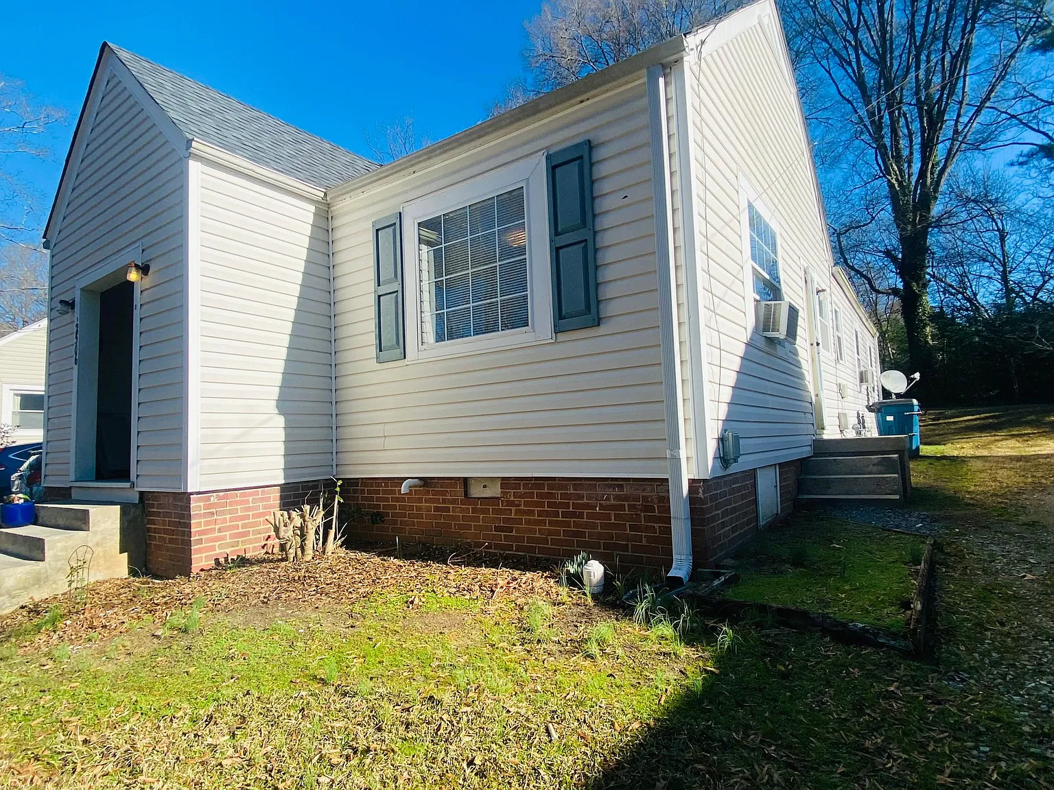 2 bed, $995 — Photo 2