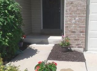 305 Wild Oak Dr, O'Fallon, MO 63368