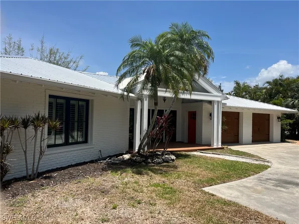 7528 Grande Pine Rd, Bokeelia, FL 33922