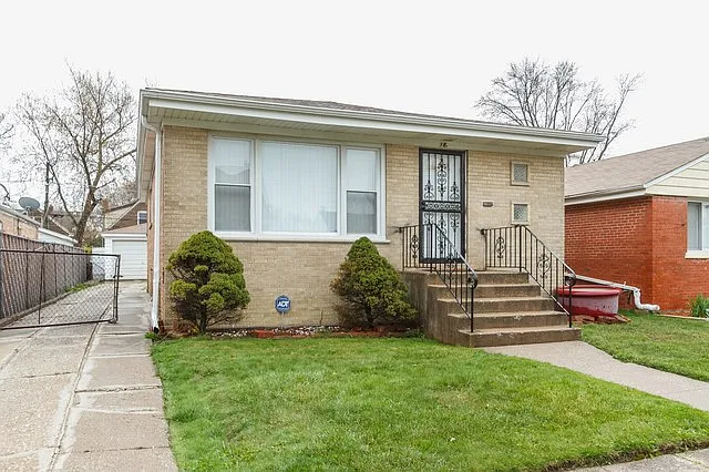 18 E 140th Ct photo 1