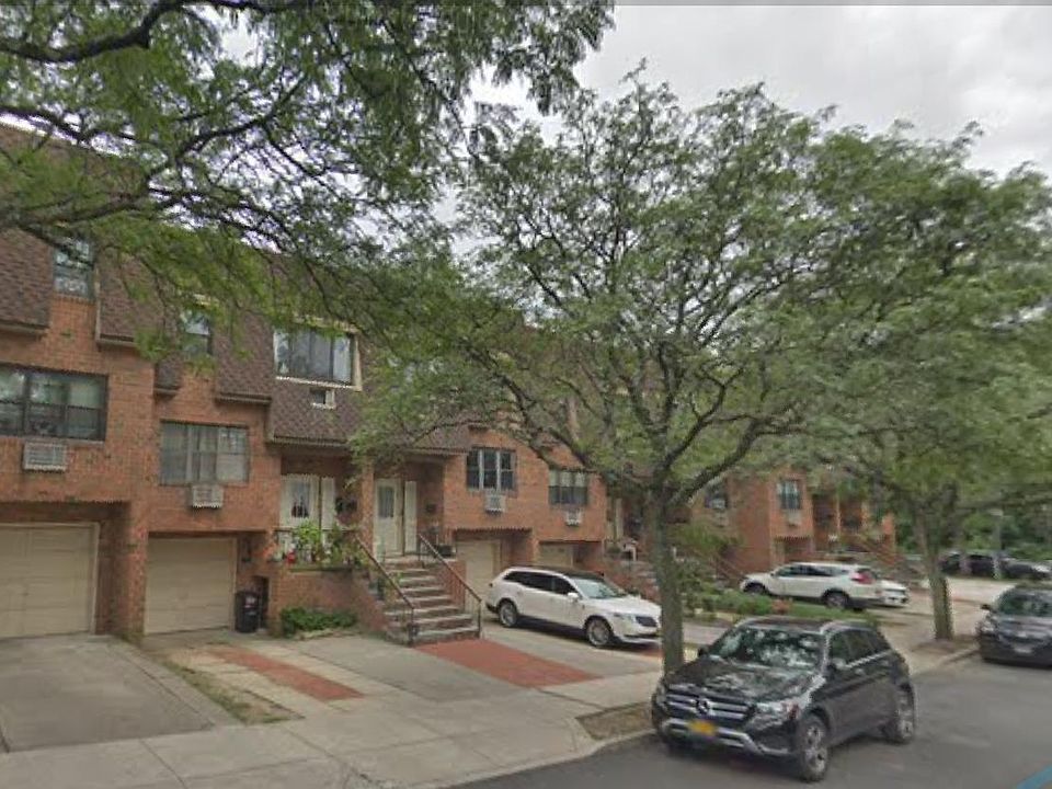 1st image of 24035 69th Ave Fl 1ST