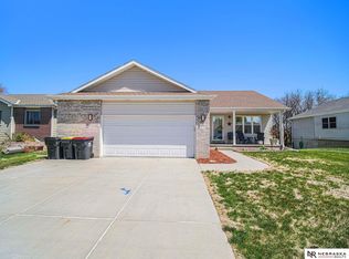 1924 SW 33rd St, Lincoln, NE 68522