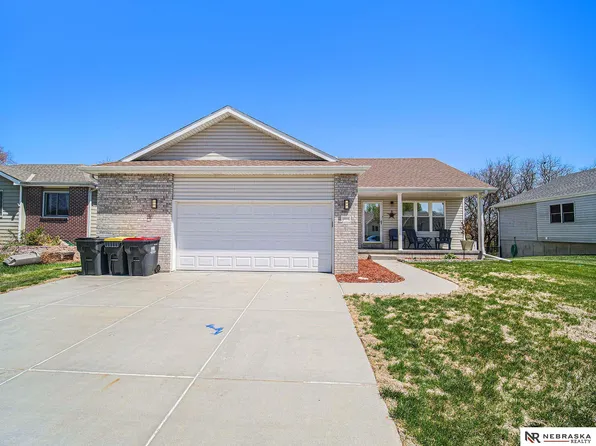 1924 SW 33rd St, Lincoln, NE 68522