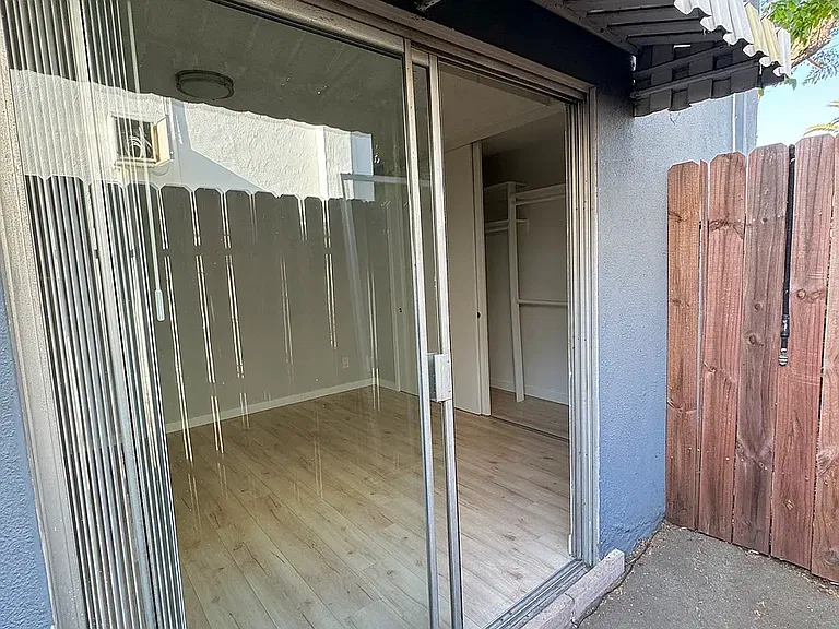 5505 Corteen Pl #7 — Photo 26