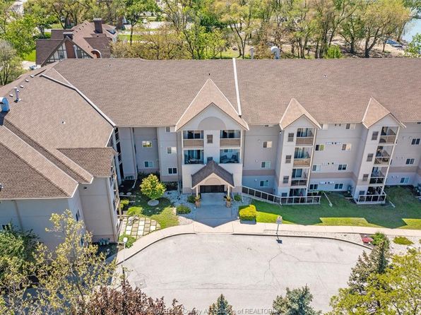 3000 Sandwich St #309, Windsor, ON N9C 4G3