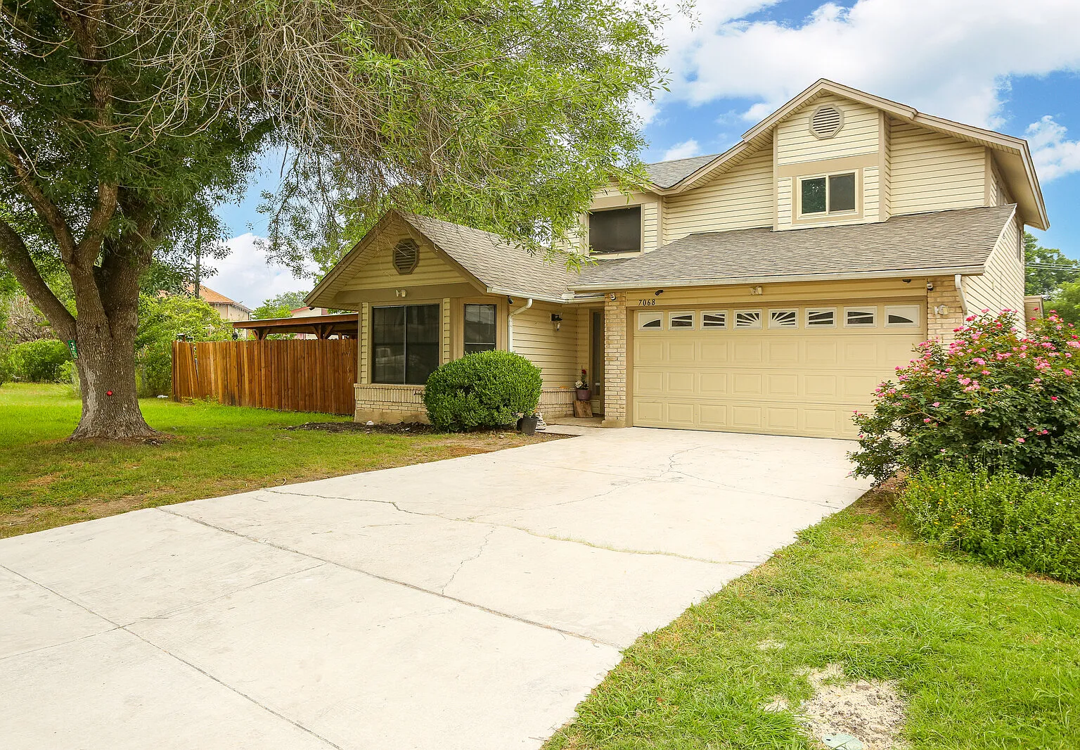 4 bed, 1897 sqft, $1,750 — Photo 1