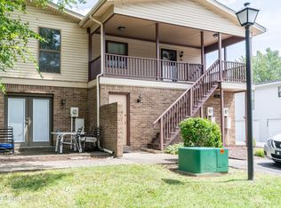 3007 Knollview Ct, Louisville, KY 40214