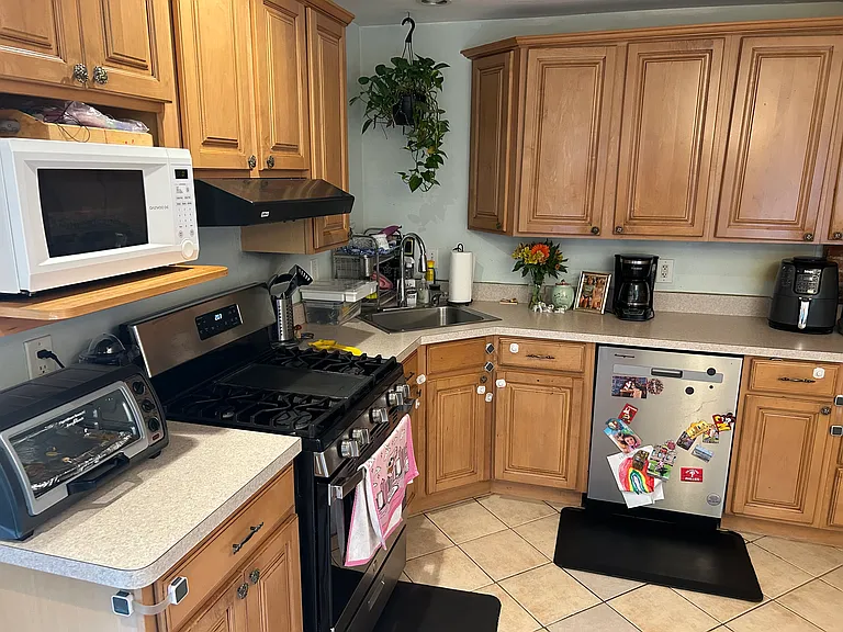 224 Highland Ave — Photo 10