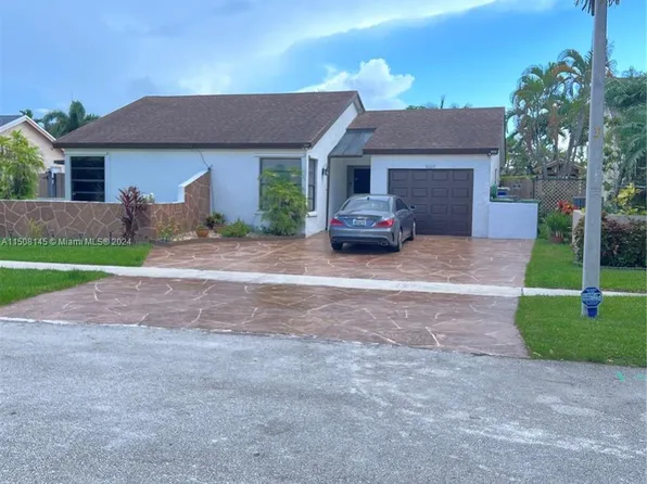 16663 Redwood Way, Weston, FL 33326