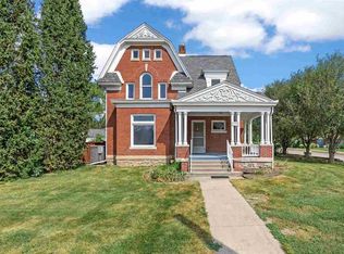 1029 N Dodge St, Iowa City, IA 52245