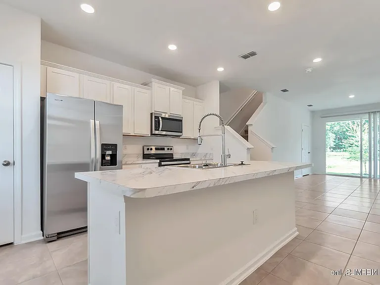 8341 Asteroid St #8341 — Photo 5