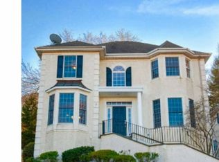 1104 Spruce Ln, Conshohocken, PA 19428