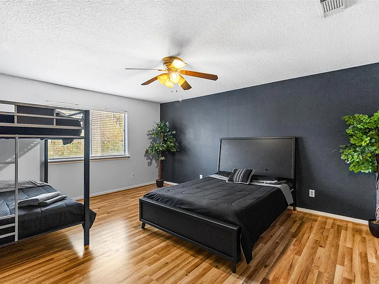 117 E Park Dr — Photo 18