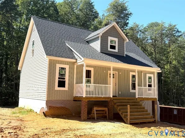 1661 Lakeside Dr, Powhatan, VA 23139