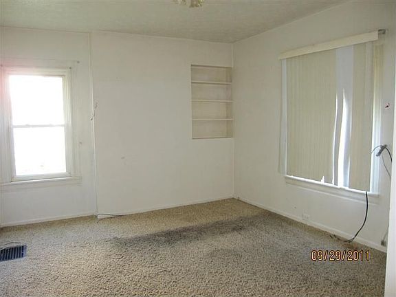2nd image of 1811 Tilden Ave