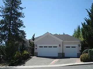 1119 NW Morgan Ln photo 1