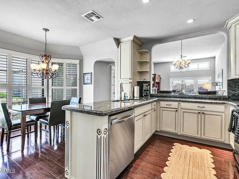 8889 E Meadow Hill Dr — Photo 11