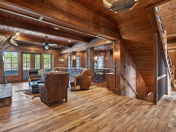 5th image of 998 Moores Chapel Cemetery Rd