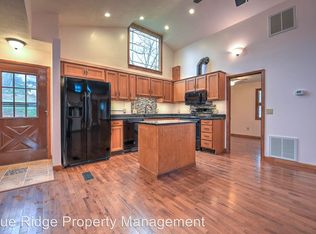 1025 Reynolds Rd, Piney Flats, TN 37686