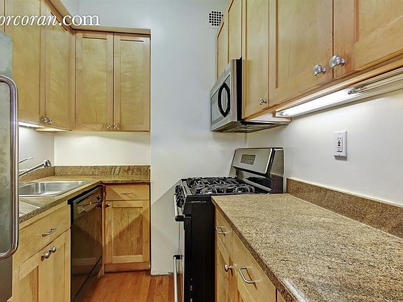 3rd image of 50 E 86th St APT 5A