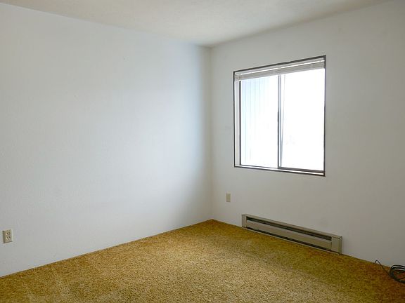 3rd image of 159-199 SE Anchor Ave #B