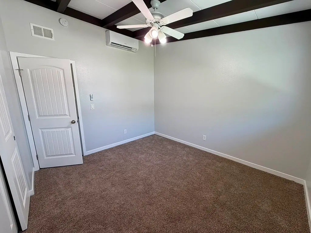 1 bed, 1368 sqft, $1,350 — Photo 3