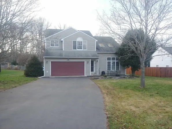 391 Forest Springs Dr, Stuarts Draft, VA 24477