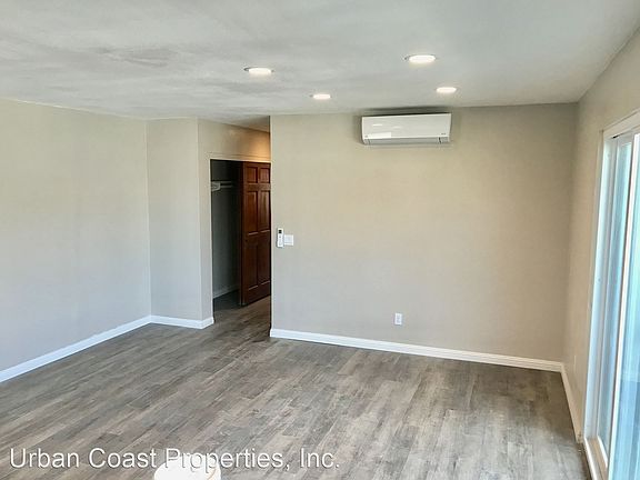 4th image of 4529 Park Blvd #A