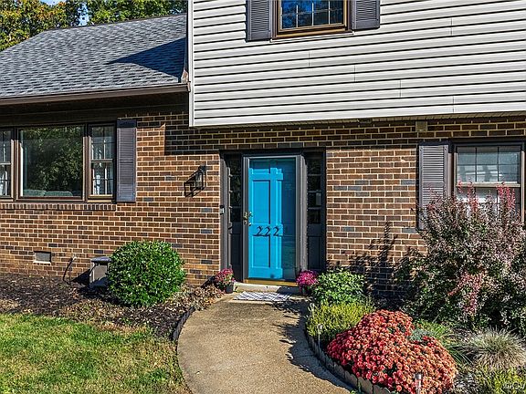 4th image of 2221 Greenfield Dr