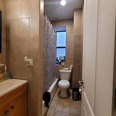 Rented by New Group Realty, Inc. | media 21