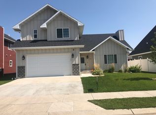 2102 18th Ave W, Williston, ND 58801