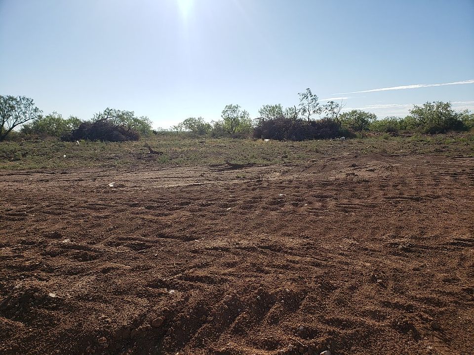2nd image of 4060 Bobcat Trl