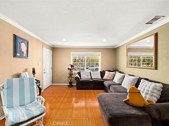 4th image of 5347 Crest Ave