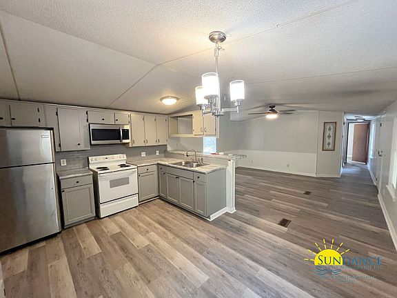 4th image of 433 Hickory Ave #B