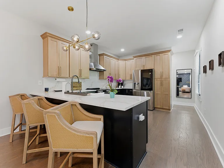 907 Beecher St SW — Photo 16