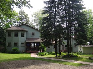 270 Eagles Nest Rd, Marquette, MI 49855