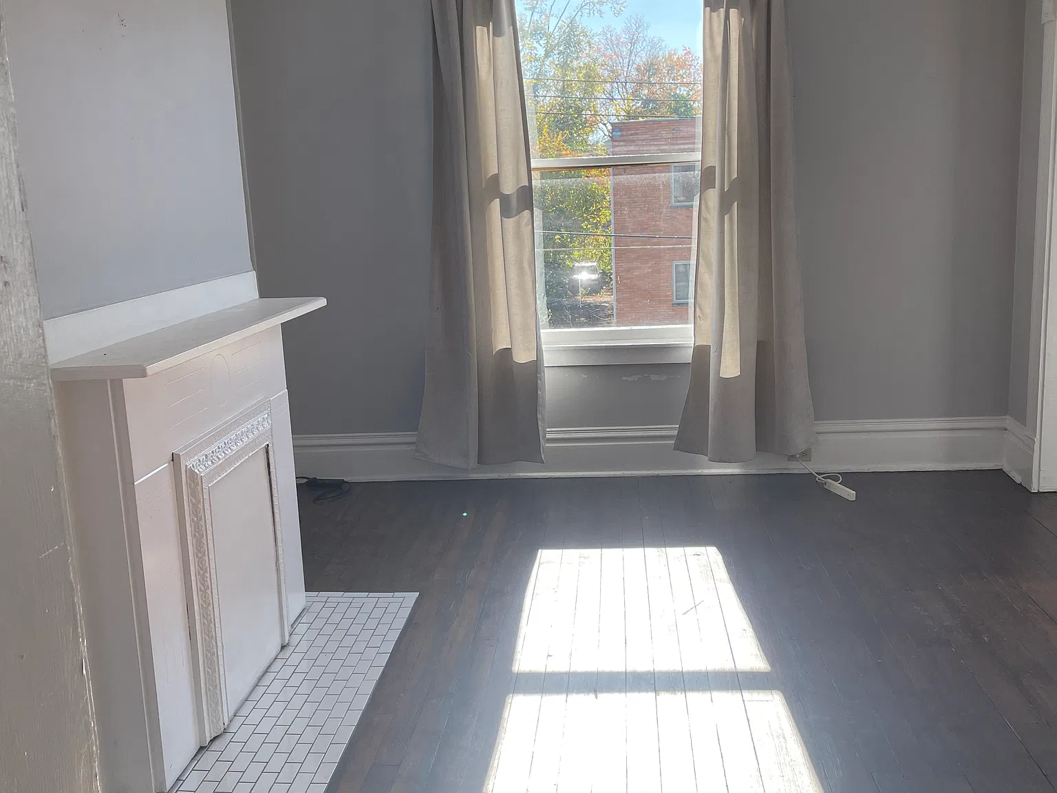 2 bed, $1,100 — Photo 2