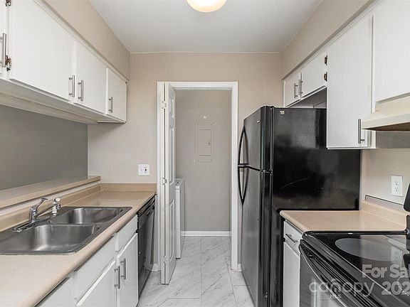 3rd image of 4401 Sharon Chase Dr APT E