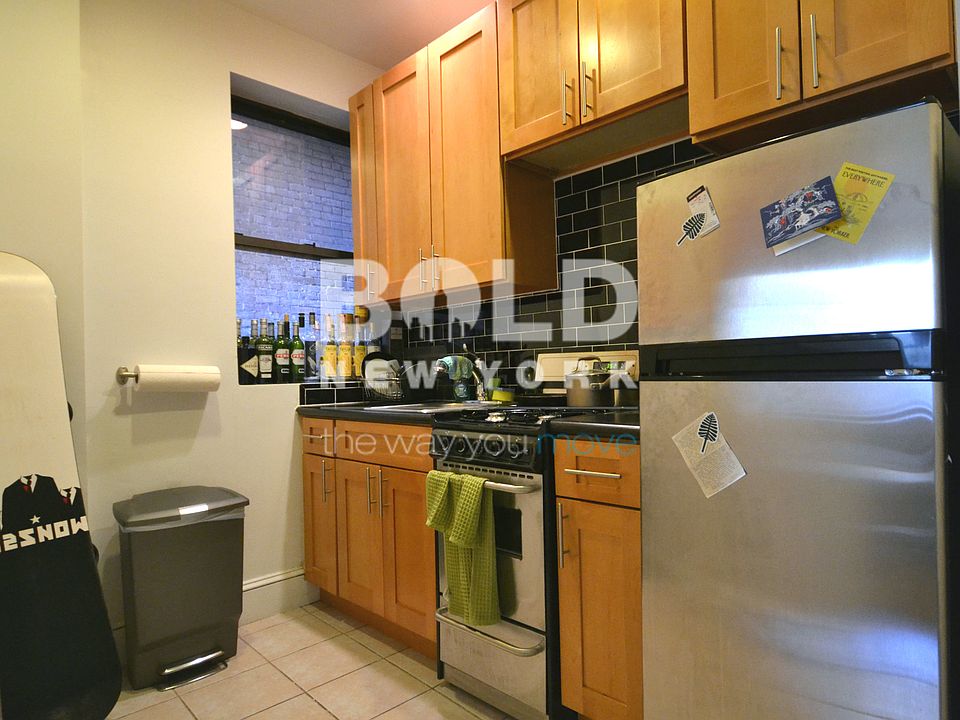 2nd image of 325 Bleecker St APT 11