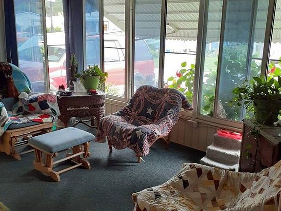 3rd image of 38134 Overbrook Blvd