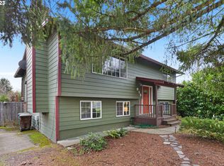 918 NE Sunrise Ln, Hillsboro, OR