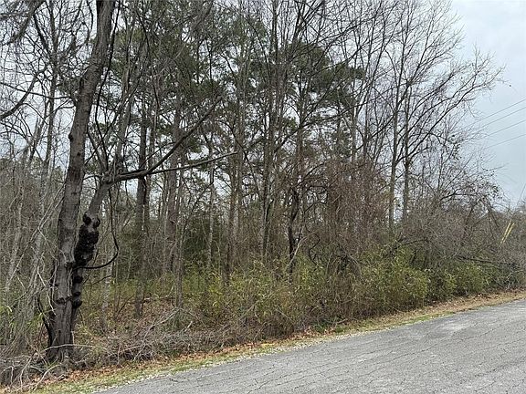 2nd image of 2 Clearwater Cir