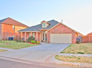 19421 Hawthorne Branch Dr, Edmond, OK 73012