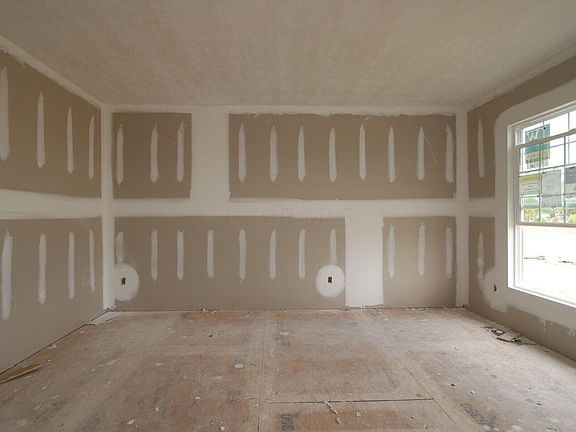 2nd image of 4581 Morbitzer Ln