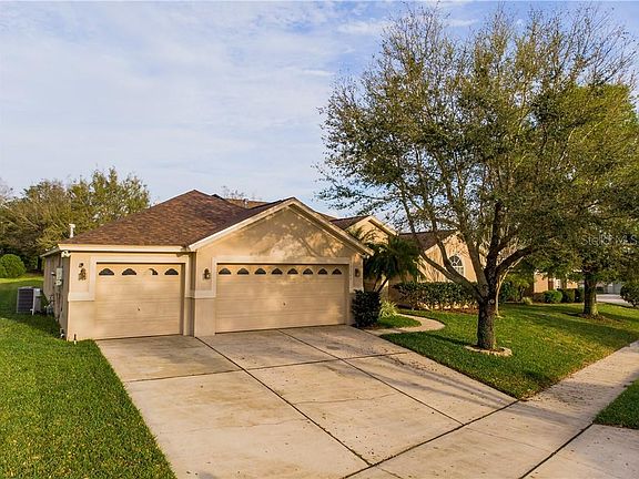 2nd image of 2545 Holly Berry Cir